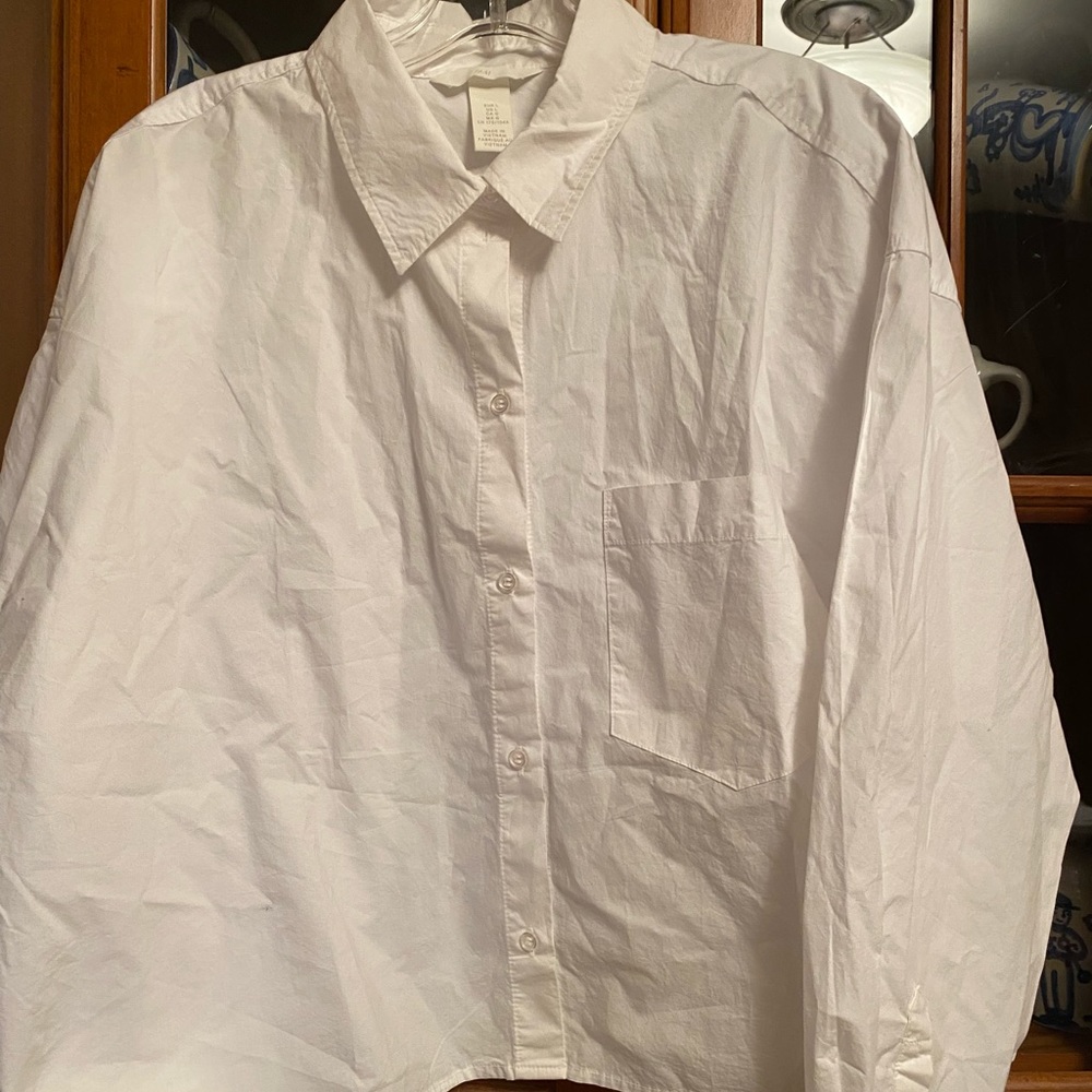Womens H&M crop shirt